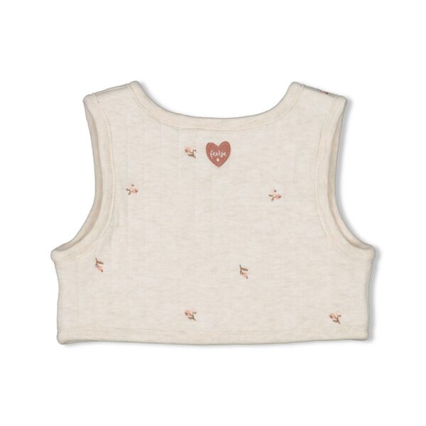 Veilig en zacht babyvestje met kleine roosjes en hartje, perfect voor de kleintjes.