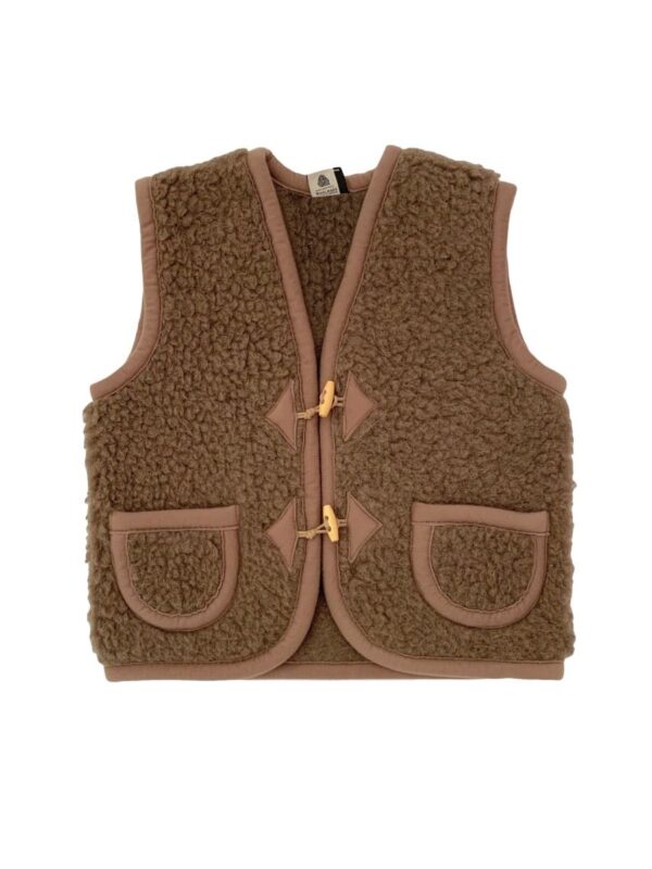 Alwero bodywarmer voor kinderen, gemaakt van zachte, warme fleece in bruintint. Perfect voor outdoor.